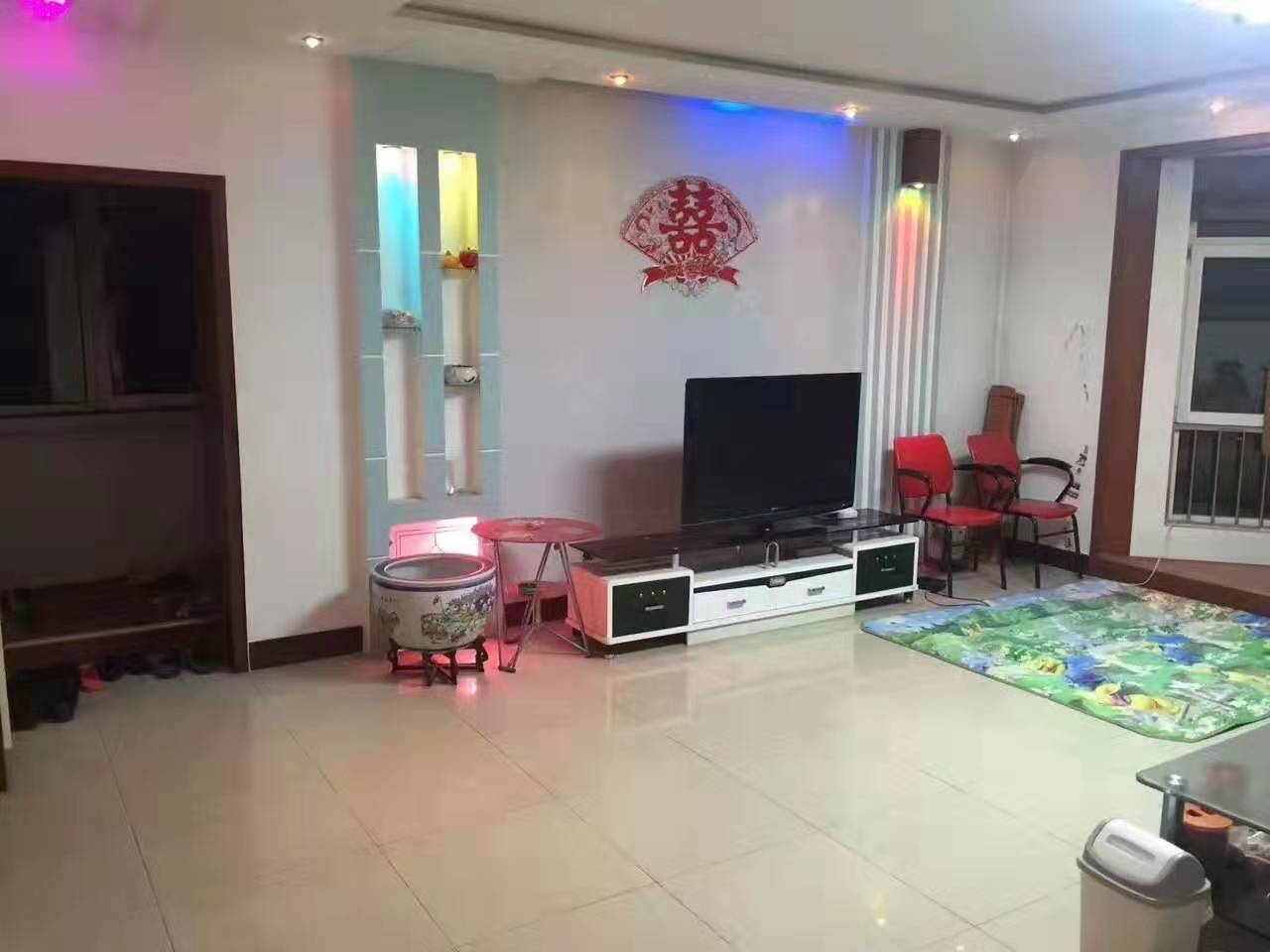 芳苑东区房屋出租